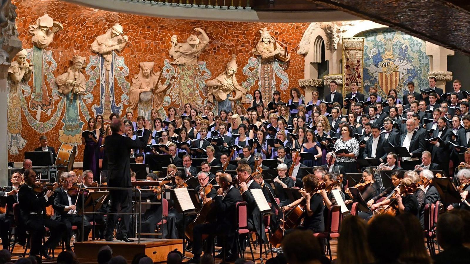 La Simfònica de Londres i l’Orfeó Català al Palau. / ANTONI BOFILL